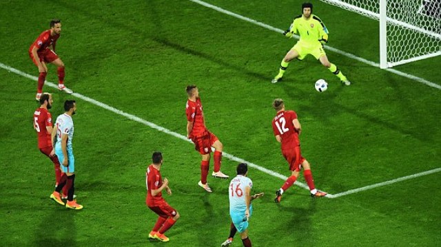 Video bàn thắng: CH Séc 0-2 Thổ Nhĩ Kỳ (EURO 2016)