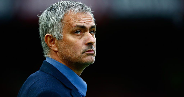 Bất ngờ: Mourinho đẩy 1 tiền đạo khỏi Old Trafford