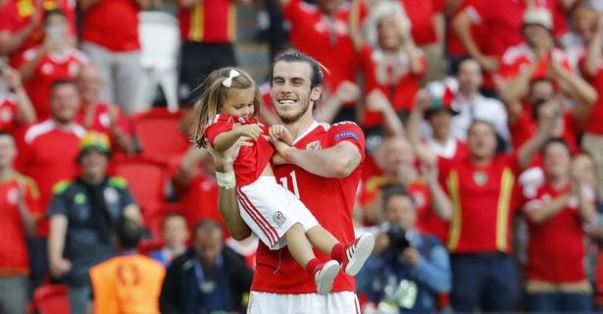 VIDEO: Màn ăn mừng đặc biệt của Gareth Bale sau chiến thắng lịch sử
