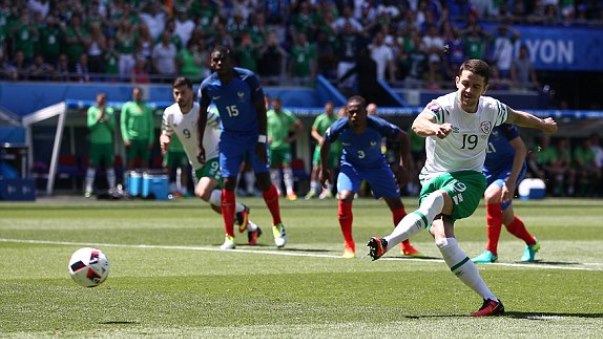 VIDEO: CH Ireland mở tỷ số ngay phút thứ 2 trận đấu