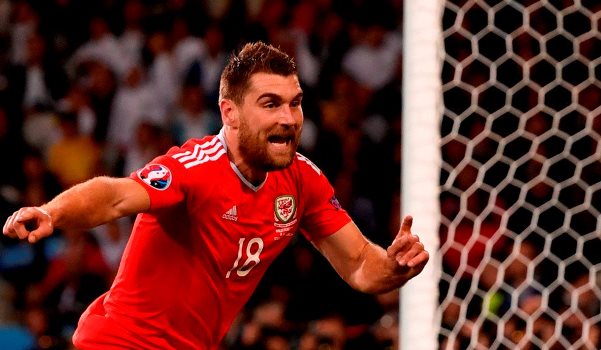 VIDEO: Vokes ấn định chiến thắng cho Wales (Bỉ 1-3 Wales)