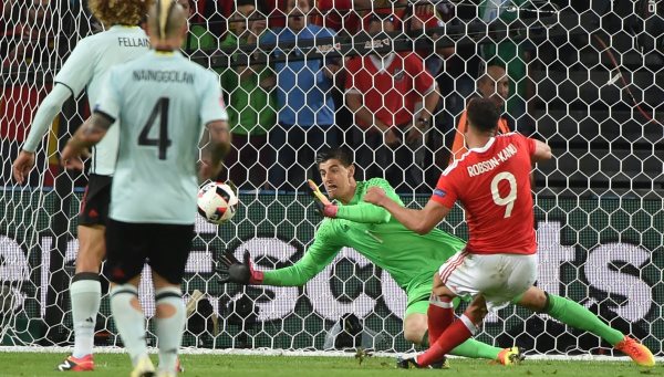 VIDEO: Sao Wales dùng tuyệt kỹ Cruyff Turn ghi bàn vào lưới ĐT Bỉ