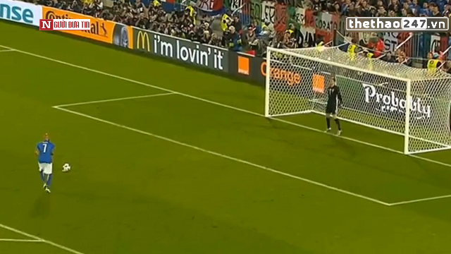 VIDEO: Cú sút pen thảm họa của Zaza vs Manuel Neuer