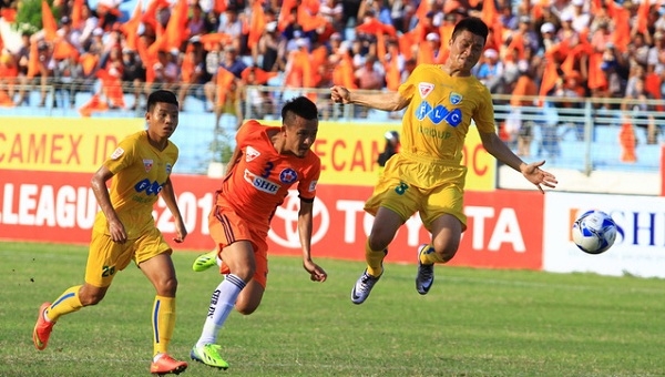 Tranh cãi về bàn thắng ma tại Vòng 14 V-League 2016