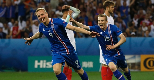 Nhờ EURO 2016, bóng đá Iceland và xứ Wales ‘đổi đời’