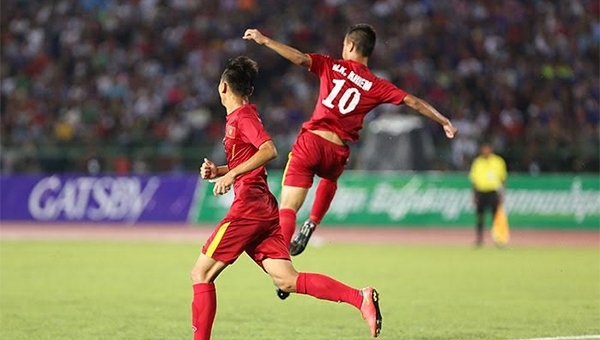 Video bàn thắng: Việt Nam 1-0 Campuchia (Bán kết U16 Đông Nam Á 2016)