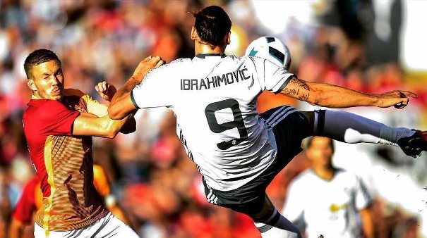 VIDEO: Màn ra mắt ấn tượng của Ibrahimovic trong màu áo Man Utd