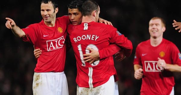 Rooney tiết lộ về 2 cầu thủ M.U xuất sắc nhất