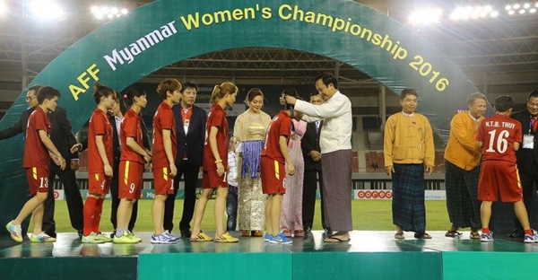 Thua chung kết, tuyển nữ Việt Nam vẫn được thưởng tiền tỉ