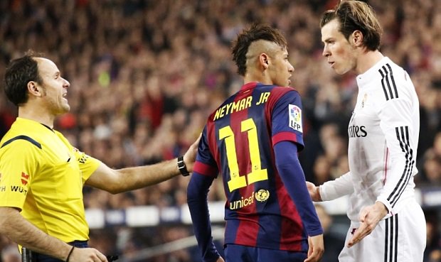 VIDEO: Khi Messi - Neymar - Suarez nóng mặt vì bị chơi xấu