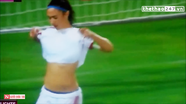 VIDEO: Pha bỏ lỡ không tưởng của cầu thủ nữ ở giải U19 châu Âu