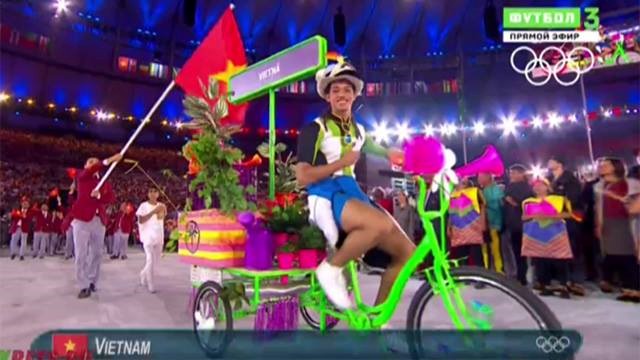 VIDEO: Đoàn Thể thao Việt Nam tại lễ khai mạc Olympic Rio 2016