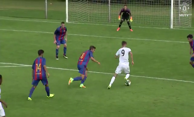 VIDEO: Sao trẻ MU solo ghi bàn cực đỉnh trước 5 cầu thủ Barca
