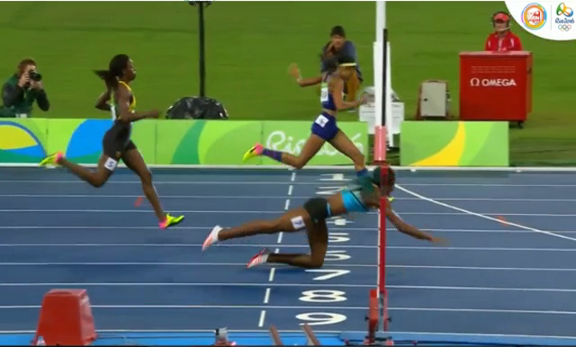 VIDEO: Mỹ, Jamaica thất bại ở chung kết chạy 400m nữ (Olympic 2016)