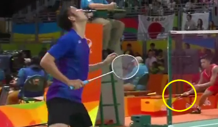 VIDEO: VĐV đổi vợt khi đang thi đấu là điều bình thường trong cầu lông