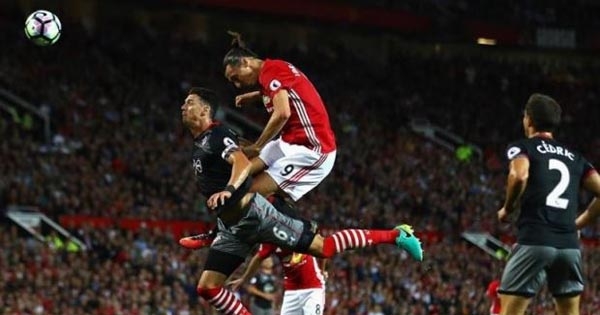 Ibrahimovic lập cú đúp giúp MU thắng dễ Southampton