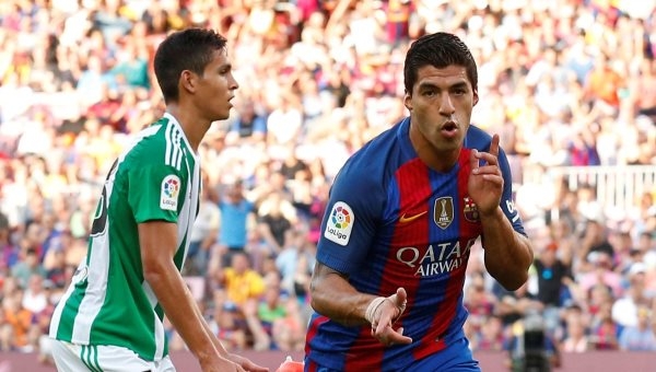 VIDEO: Cú hattrick đẳng cấp của Luis Suarez ở trận mở màn La Liga