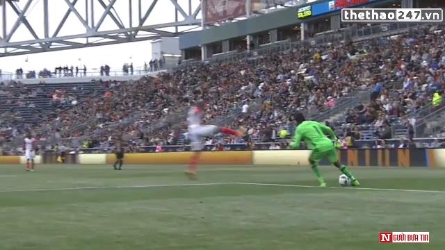 VIDEO: Khi các thủ môn biểu diễn skill cực 'chất'