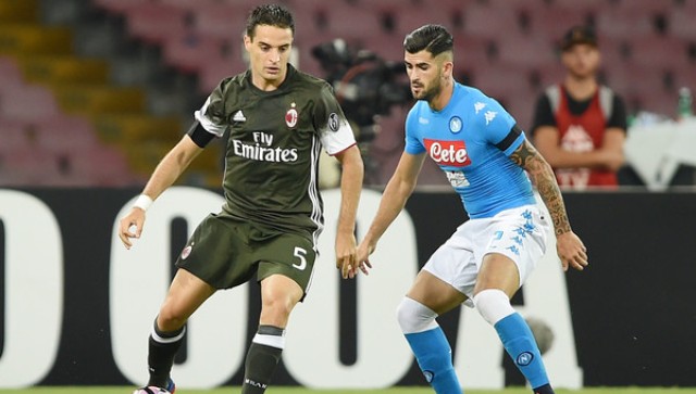 Video bàn thắng: Napoli 4 - 2 AC Milan (Vòng 2 - Serie A)