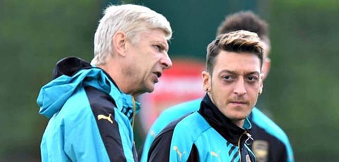 Ozil đàm phán gia hạn với Arsenal, yêu cầu số áo mới