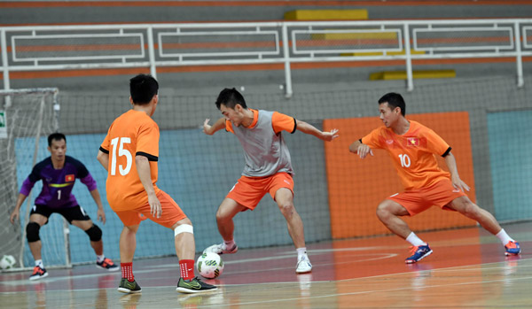 ĐT Futsal Việt Nam rèn miếng đánh tổng lực
