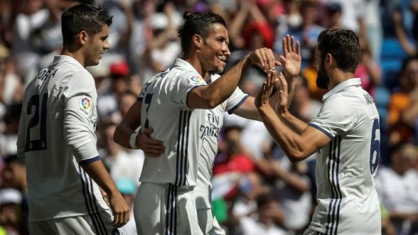 Highlights Real Madrid 5-2 Osasuna: Ronaldo lập công trong ngày tái xuất