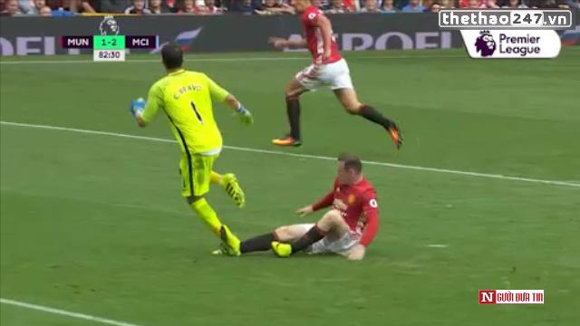 VIDEO: Xem màn trả đũa của Rooney với thủ thành Bravo