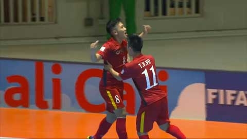 VIDEO: Minh Trí lập cú đúp, nâng tỷ số lên 2-1 cho ĐT Việt Nam