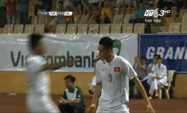 Huỳnh Tấn Sinh mở tỷ số cho U19 Việt Nam, ăn mừng như Ronaldo