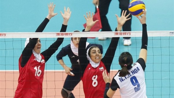 VIDEO: Việt Nam thắng kịch tính Iran ở Cúp bóng chuyền nữ châu Á 2016