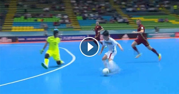 VIDEO: Những pha tấn công nguy hiểm của ĐT Futsal Việt Nam vs Nga