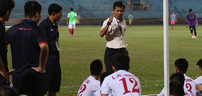 HLV Hoàng Anh Tuấn: 'U19 VN thua do thái độ thi đấu hời hợt'