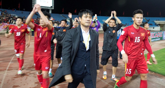 Điểm tin 2/10: Việt Nam sẽ đá với FC Seoul, HLV Mourinho nói về tấm băng thủ quân của Rooney