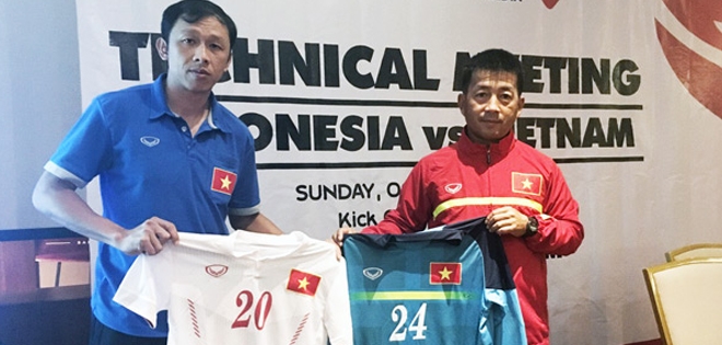 Việt Nam được thay 6 cầu thủ, mặc áo trắng đấu với Indonesia