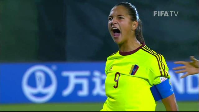 VIDEO: Cầu thủ nữ U17 tái hiện siêu phẩm World Cup của James Rodriguez