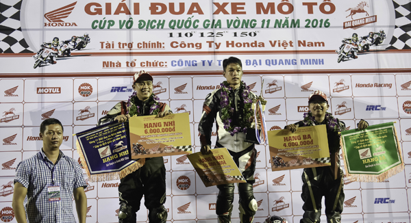 Sôi động, kịch tính giải đua xe Honda Việt Nam tại Bà Rịa