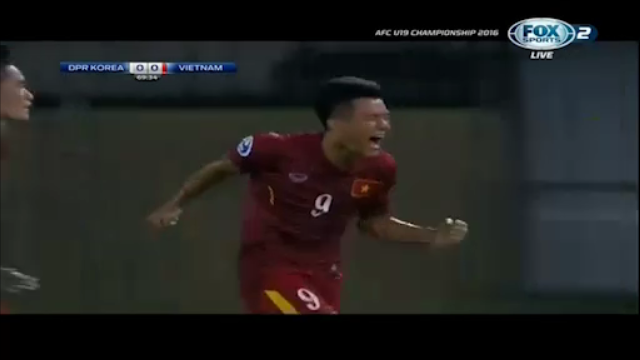 VIDEO: Đức Chinh đánh đầu hiểm hóc mở tỷ số cho U19 Việt Nam
