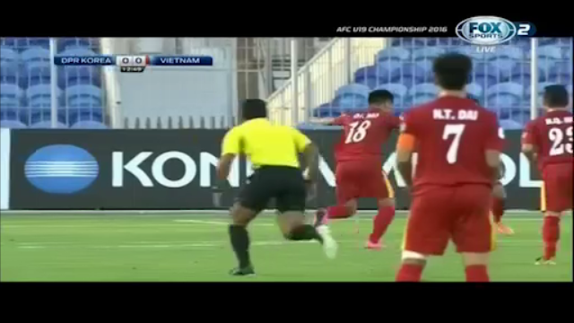 VIDEO: Văn Hào sút dội cột dọc U19 Triều Tiên - phút 13