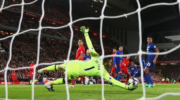 VIDEO: Pha cứu thua xuất thần của De Gea trước Liverpool