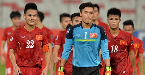 Tin bóng đá VN 22/10: U19 Việt Nam nhận món quà đặc biệt