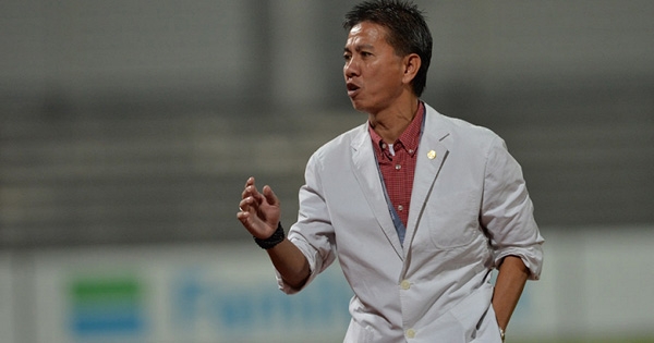 HLV Hoàng Anh Tuấn bất ngờ ‘mắng’ học trò trước trận gặp U19 Nhật Bản