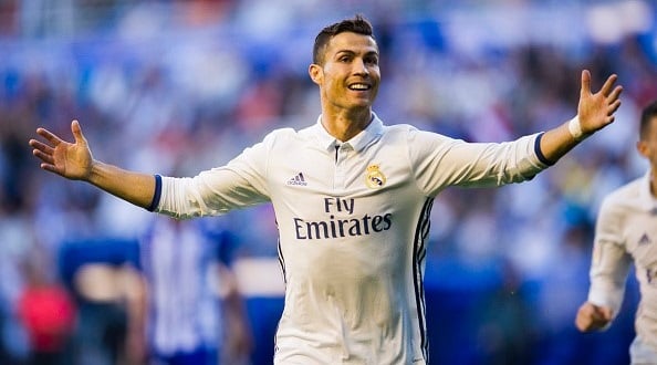 Chốt ngày Ronaldo gia hạn hợp đồng với Real