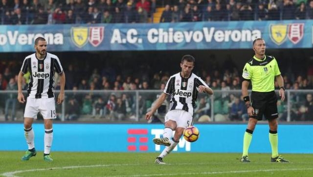 Video bàn thắng: Chievo 1–2 Juventus (Vòng 12 - Serie A)