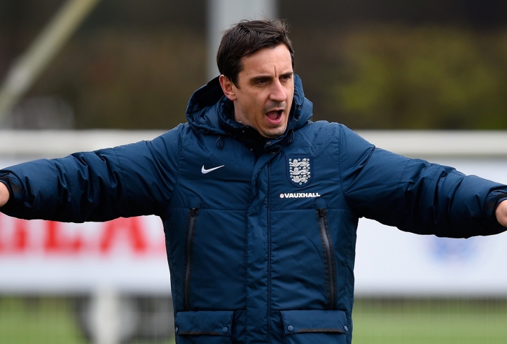 Mách nước cho Mourinho, Gary Neville gây sốc