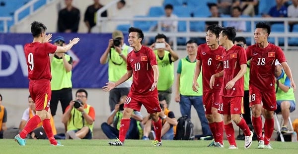 Đội tuyển Việt Nam lên đường tham dự AFF Cup 2016