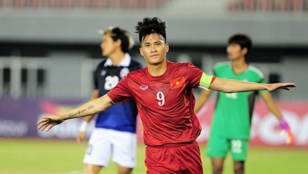 Video bàn thắng: Việt Nam 2-1 Campuchia (Bảng B AFF Cup 2016)
