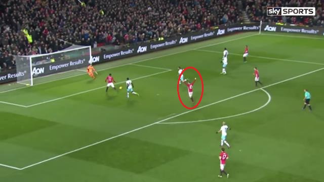 VIDEO: Rooney ăn mừng bàn thắng dù bóng chưa tới chân đồng đội
