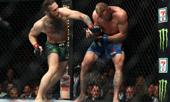 Hạ đối phương trong 40 giây, 'Gã điên' McGregor đi vào lịch sử UFC