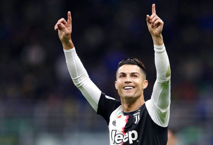 VIDEO: Cú hattrick kinh điển đầu tiên của Ronaldo tại Serie A