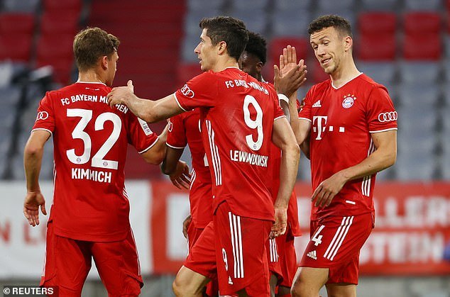 Lewandowski lập công, Bayern Munich tiến vào chung kết cúp quốc gia